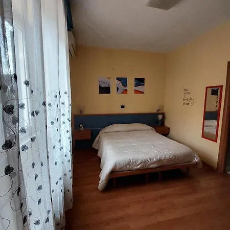 Domus Cesare Ubytování v soukromí Neapol